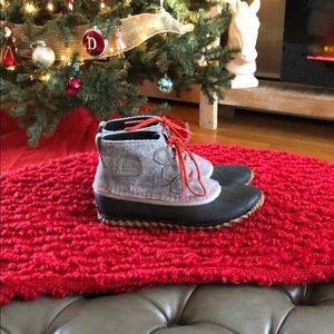 Sorel for J.Crew Out ‘N About Boots **EUC**